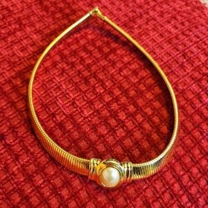 VINTAGE Gold Pearl Necklace